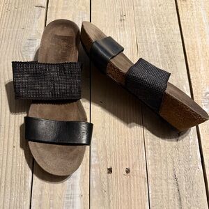 Munro Riviera Black Two Strap Slide Wedge Sandals